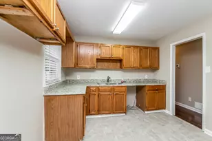 742 King Rd, Jonesboro, GA 30236 - Photo 5