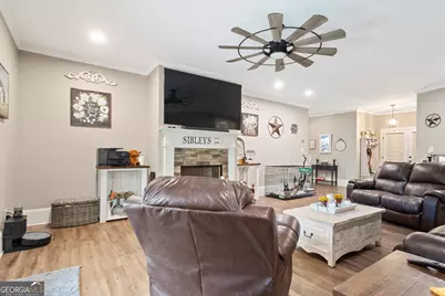 198 Austin Storey Circle, Newnan, GA 30263 - Photo 17