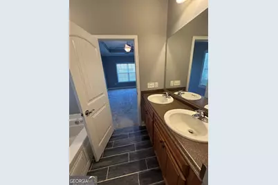 1212 E Barnard Street, Glennville, GA 30427 - Photo 9