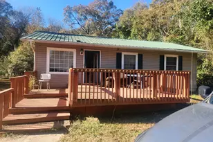 527 Daniel St, Royston, GA 30662 - Photo 1