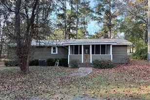822 N Lewis St, Metter, GA 30439 - Photo 17