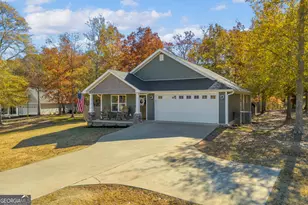 323 North Point Cir, Hartwell, GA 30643 - Photo 1