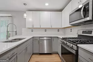 1335 E Washington Ave, East Point, GA 30344 - Photo 11