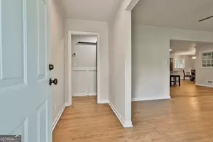 19 Foster Dr, Newnan, GA 30263 - Photo 9