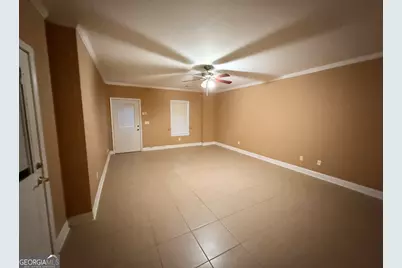 2600 Crest Valley Drive, Conyers, GA 30094 - Photo 9