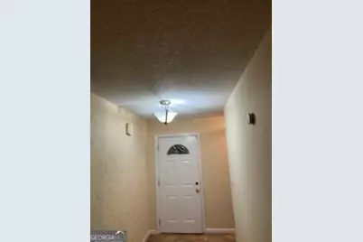 713 Kilkenny Circle, Lithonia, GA 30058 - Photo 3