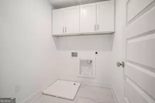 352 Davis St, Monroe, GA 30655 - Photo 17