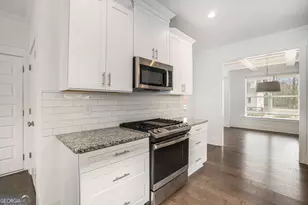 352 Davis St, Monroe, GA 30655 - Photo 13