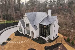 469 Emily Reed Ln, Atlanta, GA 30342 - Photo 3