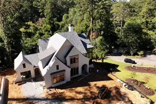 469 Emily Reed Ln, Atlanta, GA 30342 - Photo 17