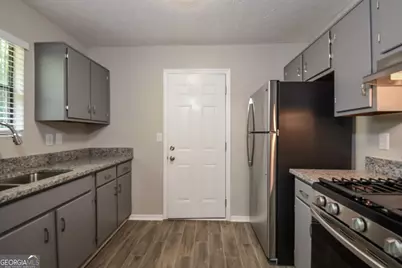 4012 Day Trail N, Ellenwood, GA 30294 - Photo 5