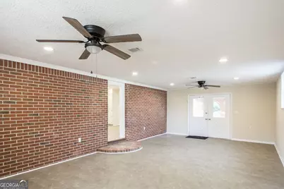 407 Pineview Drive, Waycross, GA 31501 - Photo 9