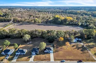 203 Bull St, Glennville, GA 30427 - Photo 33