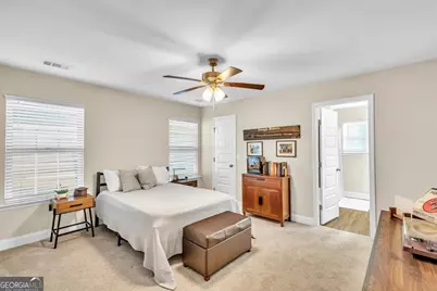 203 Bull Street, Glennville, GA 30427 - Photo 13