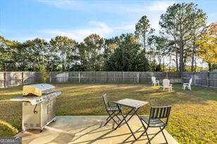 203 Bull St, Glennville, GA 30427 - Photo 21