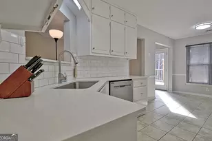 104 Blue Ridge Dr, Newnan, GA 30265 - Photo 3