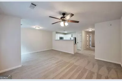 6338 Hickory Lane Circle, Union City, GA 30291 - Photo 11