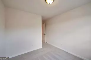 6338 Hickory Ln Cir, Union City, GA 30291 - Photo 17