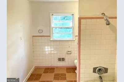 1031 Pine Street NE, Conyers, GA 30012 - Photo 9