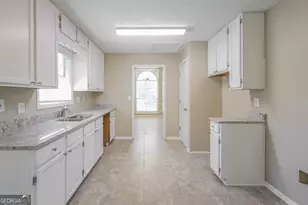 2353 Loren Falls Ln SW, Marietta, GA 30008 - Photo 7