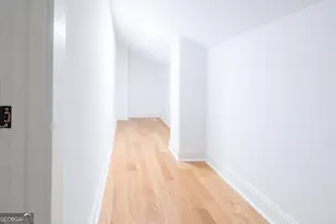 209 E Derenne Ave, Savannah, GA 31405 - Photo 43