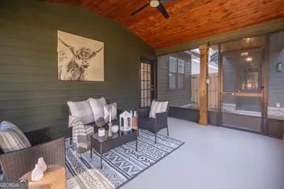 209 E Derenne Avenue, Savannah, GA 31405 - Photo 45