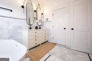 209 E Derenne Ave, Savannah, GA 31405 - Photo 21