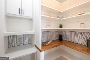 209 E Derenne Ave, Savannah, GA 31405 - Photo 17