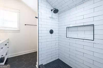 209 E Derenne Avenue, Savannah, GA 31405 - Photo 35