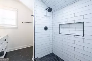 209 E Derenne Ave, Savannah, GA 31405 - Photo 35