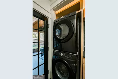 209 E Derenne Avenue, Savannah, GA 31405 - Photo 27