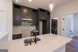 209 E Derenne Ave, Savannah, GA 31405 - Photo 47