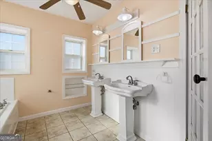 42 S Hunter St, Senoia, GA 30276 - Photo 17