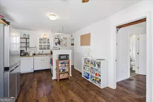 42 S Hunter St, Senoia, GA 30276 - Photo 31