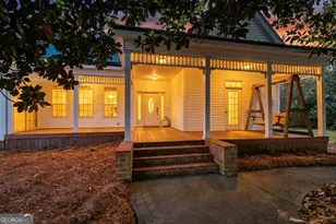 42 S Hunter St, Senoia, GA 30276 - Photo 5