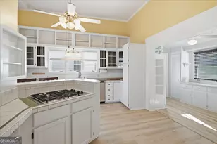 42 S Hunter St, Senoia, GA 30276 - Photo 25