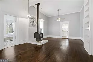 42 S Hunter St, Senoia, GA 30276 - Photo 19