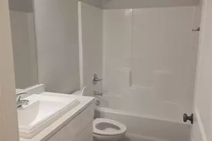 1007 Autumns Wood Cir E, Brunswick, GA 31525 - Photo 5