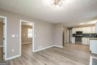 3080 Meadow Trail, Loganville, GA 30052 - Photo 11