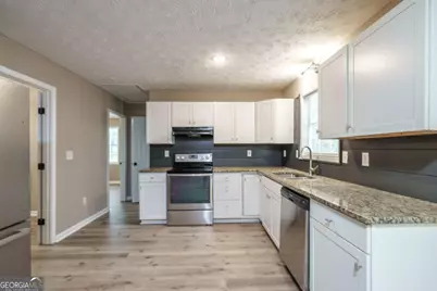 3080 Meadow Trail, Loganville, GA 30052 - Photo 13