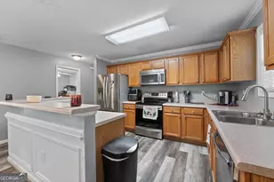 305 Liberty Bell Ln, Griffin, GA 30224 - Photo 13