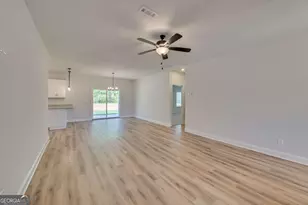 190 Foxridge Ct, Metter, GA 30439 - Photo 9