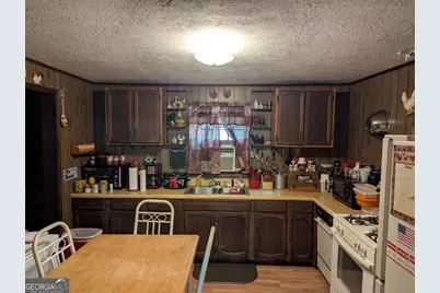 192 Pine Street NE, Fairburn, GA 30213 - Photo 9