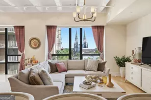 300 Bull St, Savannah, GA 31401 - Photo 17