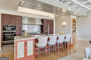 300 Bull St, Savannah, GA 31401 - Photo 23