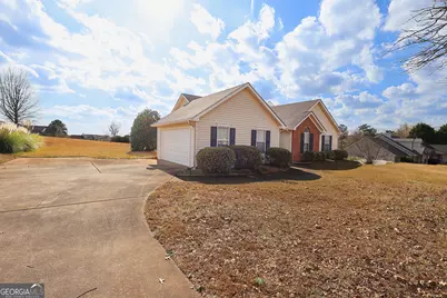 313 Harris Avenue, Locust Grove, GA 30248 - Photo 5