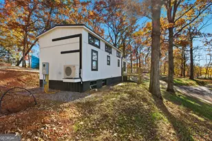 527 Saunders Rd, Franklin, NC 28734 - Photo 5