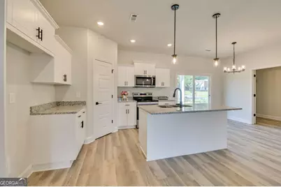 170 Foxridge Court, Metter, GA 30439 - Photo 7