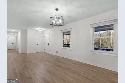 8228 Lullwater Court, Jonesboro, GA 30236 - Photo 9