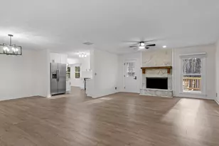 8228 Lullwater Ct, Jonesboro, GA 30236 - Photo 7